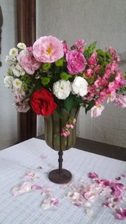_06_rosen_altarstrau.jpg